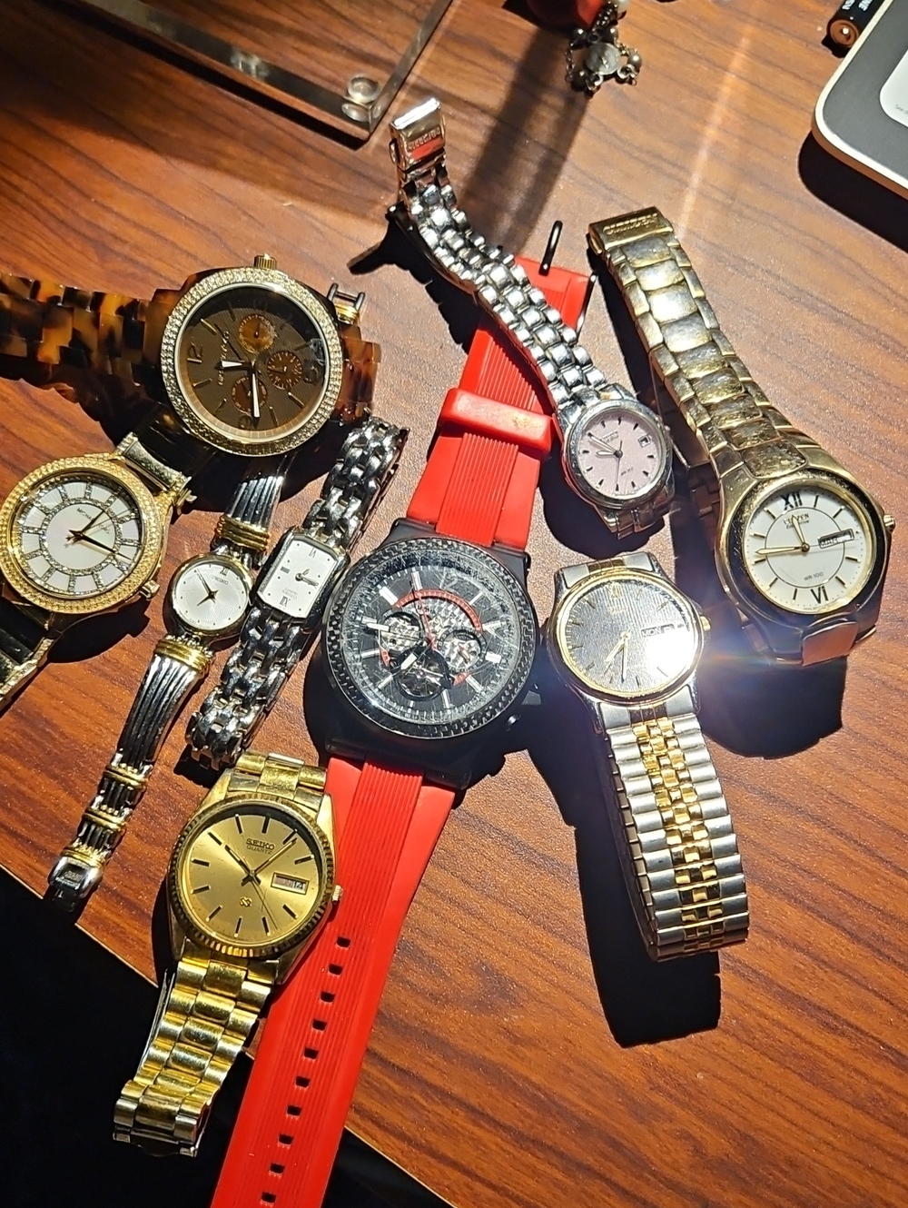 Men And Women Watches lot 9 untested